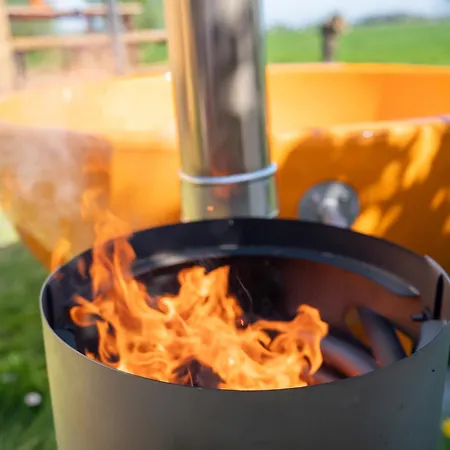캠프장 Luxe Wikkelhouse Met Hottub 'dompel'